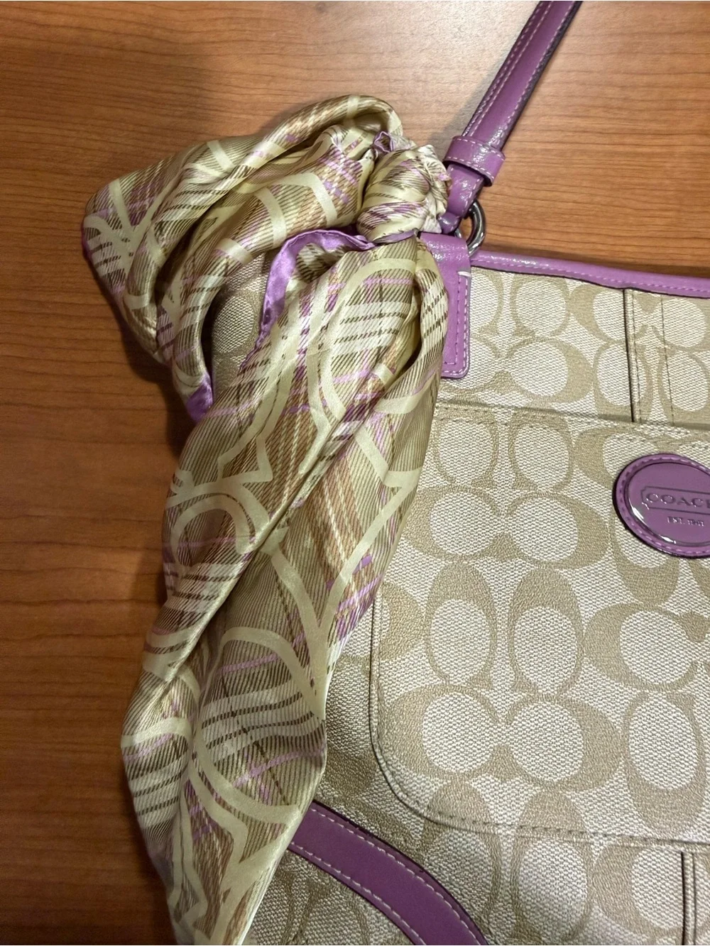 Coach tote beige